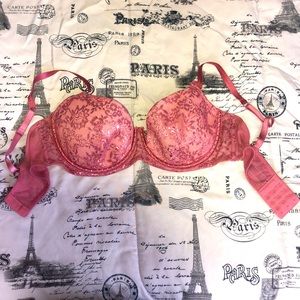 VICTORIA SECERT lacy pink bra with sparkles✨